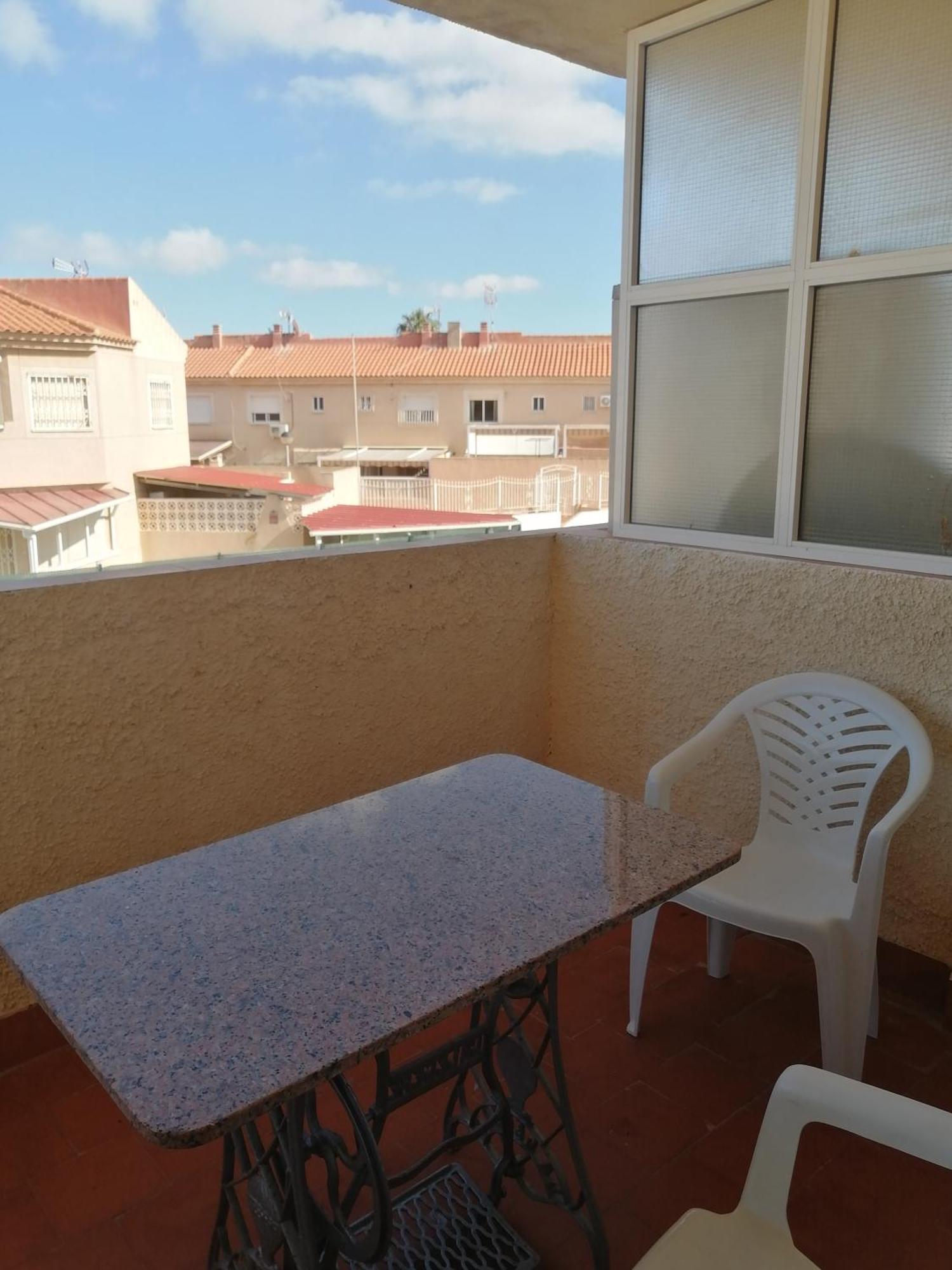 Apartamento En Los Nietos Con Piscina Comunitaria. Exterior photo